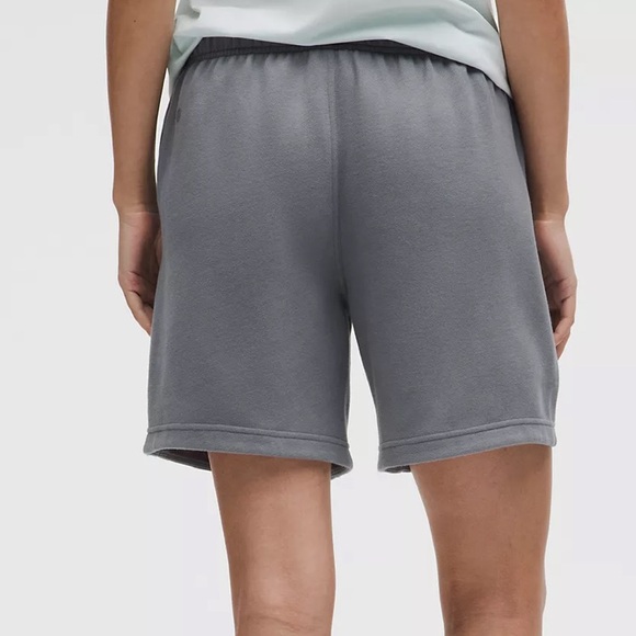 🆕 Lululemon Scuba Mid Rise Oversized Shorts 7” Graphic - Picture 3 of 16